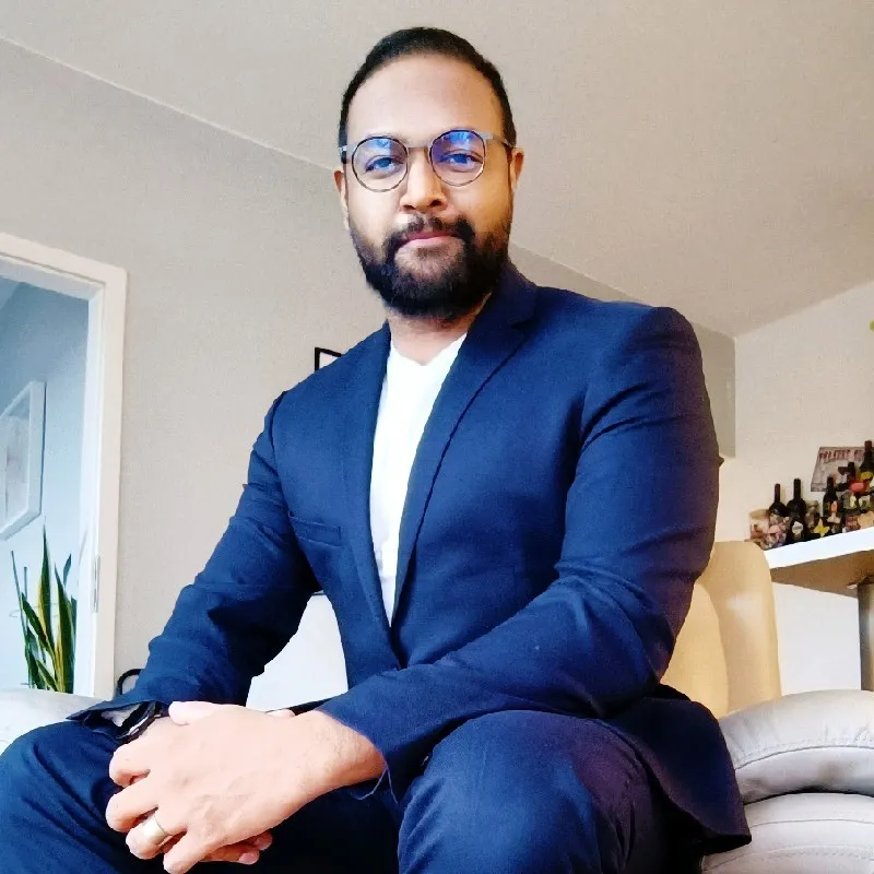 Nivesh Naga